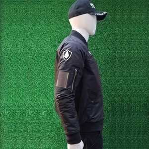 Veste de sécurité noire personnalisée pour l'hiver, uniforme de garde de sécurité, vêtements de travail chauds et imperméables pour hommes et femmes - Product Image 4