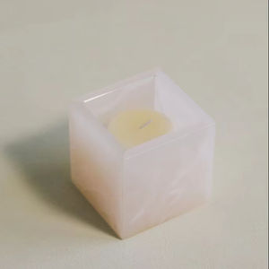 Porte-bougie en onyx rose, cube de marbre de 80 mm, support décoratif résistant à la chaleur pour bougies coniques, votives et en forme de pilier - Product Image 1