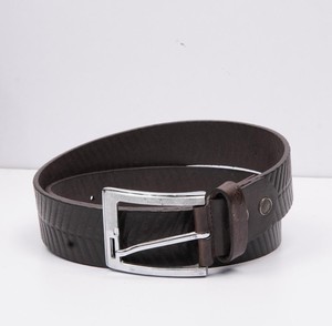 Ceintures habillées en cuir véritable texturé gaufré avec boucle ardillon pour hommes – Fabrication OEM, logo personnalisé, designs haut de gamme, vente en gros - Product Image 6