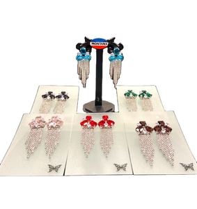 Boucles d'oreilles en diamant artificiel ornemental avec un éclat sophistiqué et un ajustement confortable pour les dames au prix de gros - Product Image 1