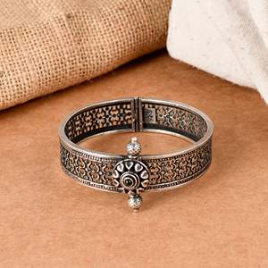 Bracelet fin Meera Jaipur - Product Image 1