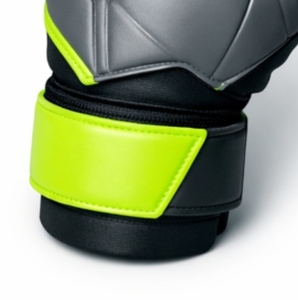 Durable Football Goalkeeper Gloves Full Finger PU Leather Non-Slip Breathable Adjustable Wrist Strap Unisex Sports Gear - Product Image 5
