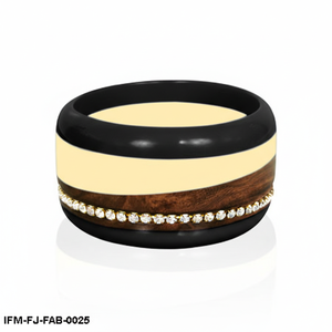 Brazalete de Madera Tricolor Hecho a Mano con Incrustaciones de Resina y Madera y Detalles de Cristales Brillantes - Product Image 3