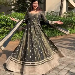 Traje Anarkali de Seda Chinon Bordado Premium, Listo para Usar, con Dupatta, Ropa Islámica al por Mayor, Ropa de Fiesta para Mujer - Product Image 1