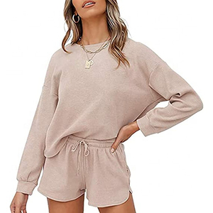 Ensemble short et t-shirt pour femmes, confortable, en coton doux, coupe décontractée, tenue décontractée, idéal pour les voyages, les vacances, l'usage quotidien - Product Image 1
