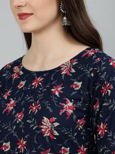 Gama vibrante y moderna de kurtis especiales para el día a día y fiestas de oficina, diseñados para mujeres o chicas preocupadas por la moda de hoy en día. - Product Image 2