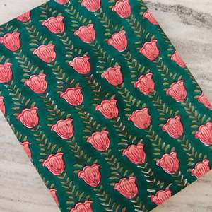 Tissu en coton imprimé traditionnel Jaipuri, coton cambriqué imprimé au bloc 60x60, tissu en coton à motifs. - Product Image 1