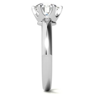 Anillo Clásico de 6 Puntas en Oro Blanco de 10K con Moissanita de Corte Brillante Redondo de 1.3 Quilates, Anillo de Compromiso Solitario - Product Image 5