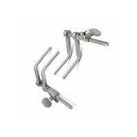 Kit complet d'instruments chirurgicaux orthopédiques et neurochirurgicaux pour la colonne vertébrale, comprenant un ensemble de distracteurs cervicaux Caspar avec vis et broches, en acier.