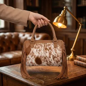 Sac à main de luxe en cuir pour femme, style vintage, broderie élégante, grande capacité, avec double anse à chaîne - Product Image 5