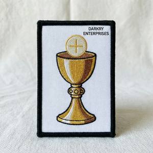 Parche Termoadhesivo Bordado a Máquina Personalizado, Lirio de Pascua con Cruz, Símbolo Religioso, Fondo Azul Claro, para Ropa y Chaquetas - Product Image 6