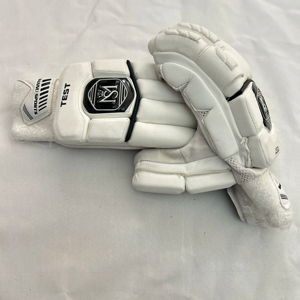 Gants de frappeur édition joueur par Mannu Sports, gants de gardien de but de qualité supérieure, toutes tailles pour hommes, femmes et jeunes. - Product Image 3