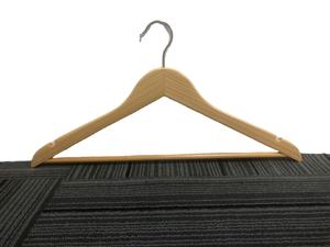 Ganchos de Madera Ecológicos y Duraderos al por Mayor con Acabado Lacado y Gancho de Acero Inoxidable |   Logotipo Personalizado |   Nivel Único | - Product Image 4