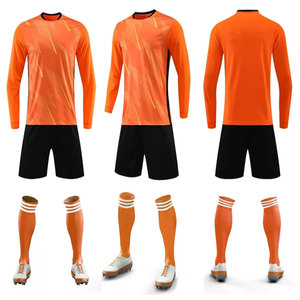 Tenue de football OEM pour adultes, nouvelle conception personnalisée par sublimation et tailles sur mesure, uniformes de football unisexes - Product Image 2