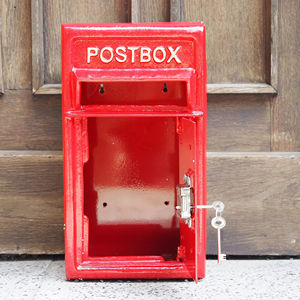 Boîte aux lettres murale en métal noir fini, écologique, de haute qualité, faite à la main, design personnalisé, taille sur mesure - Product Image 1