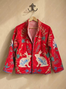 Veste bomber en velours brodée à motifs floraux vintage Suzani réversible - Doublure en coton et lin écologique coupe-vent - Product Image 1