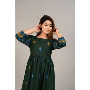 ชุดสูทลำลอง AARTI FASHION แขนสามส่วน คอทรงโอ ลายเพสลีย์ ทรงหลวม เอวยางยืด ระบายอากาศได้ดี เหมาะสำหรับใส่ทุกวัน ผ้าทอ - Product Image 3