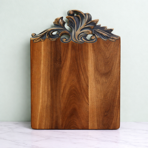 Planche à découper de luxe en bois de manguier sculpté avec détails de crête ornée, épaisse, lisse, durable, sans danger pour les aliments, plateau de service de cuisine - Product Image 1