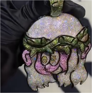 Collier personnalisé en argent sterling 925 avec pendentif visage de dessin animé, diamants Moissanite glacés, couronne verte, style Hip Hop unique, vert - Product Image 4