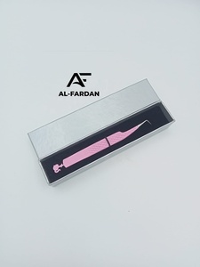 Pince à cils pour extensions de cils, angle 90 degrés, couleur rose, avec motif poupée au bas, pince à cils volume avec boîtes cartonnées - Product Image 5