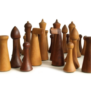 Jeu d'échecs en bois artisanal de style Mid-Century Modern, pièces de luxe minimalistes de style Staunton, jeux de société professionnels - Product Image 1