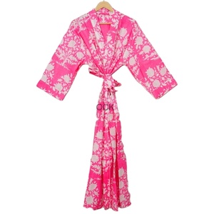 Kimono de algodón transpirable elegante para uso diario kimono con escote en V con diseño simple y estampado floral para uso informal - Product Image 1