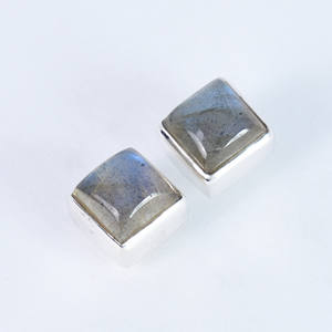 Boucles d'oreilles clous en labradorite bleue effet feu, argent sterling 925, cabochon carré 5 mm serti clos, bijoux pour occasions festives - Product Image 4