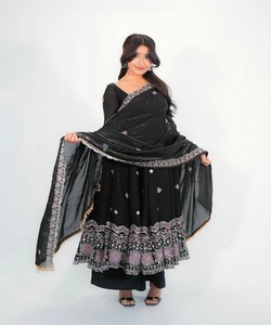 Robe moderne en soie brodée avec palazzo et dupatta, tenue de soirée pour femme, mode ethnique prête à porter 85373 SAI-SSC-721 - Product Image 1