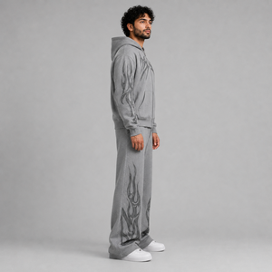 Ensemble de survêtement gris pour homme avec veste à capuche zippée et pantalon large à imprimé abstrait foncé pour le streetwear - Product Image 5