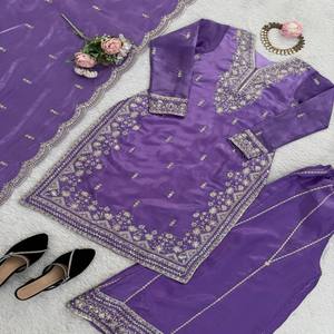 Conjunto VASTRA COTTAGE de Top de Seda, Pantalón Plazzo y Dupatta con Bordado de Hilo y Lentejuelas, Forro Suave de Microfibra, Completamente Cosido, Ropa Étnica Elegante - Product Image 6