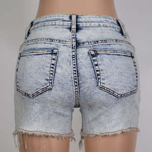 กางเกงยีนส์ขาสั้นสำหรับผู้หญิง กางเกงยีนส์ขาสั้นลำลองขายส่ง กางเกงขาสั้นผู้หญิงแบบกำหนดเอง บริการสั่งทำโลโก้และออกแบบตามความต้องการ - Product Image 4