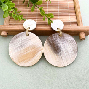 Boucles d'oreilles en corne de buffle naturelle, 100 % écologiques, artisanat de luxe, corne véritable polie, par Decor World Expo - Product Image 5