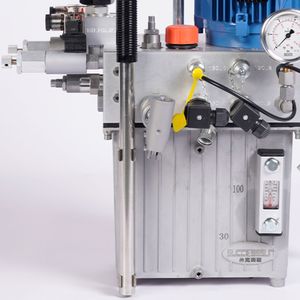 Centralina Idraulica Portatile Personalizzabile di Alta Qualità da 5.5KW con Cilindri Idraulici e Parti OEM Personalizzabili per Trasmissione di Potenza - Product Image 1