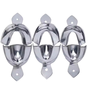 Plateaux d'empreinte dentaire manuels complets pour la bouche, fabriqués au Pakistan, thermoformables, type supérieur et inférieur, en acrylique, certifiés CE, les meilleurs pour la dentisterie - Product Image 5