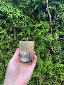 Taza Hecha a Mano de Cuerno de Búfalo |   Jarra Vikinga Natural de Cuerno de Buey para Cerveza, Vino y Sidra |   Jarra Medieval Hecha a Mano para Regalo de Bar - Product Image 3