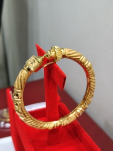 Exquisite 22K Solid Gold Bangles Pair Traditional Indian Bridal <b>Kada</b> Bracelet Fine Wedding Jewelry Manufacturer Wholesale - Product Image 2