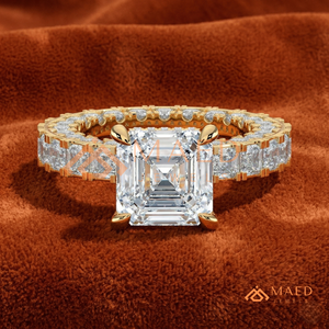 แหวนแต่งงานเพชรทรงมรกตทองคำ 14K สุดหรู พร้อมวงแหวนแบบ Eternity เต็มวง และดีไซน์ Halo ซ่อนสำหรับผู้หญิง - Product Image 1