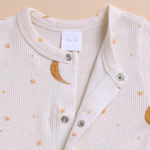 Pijama Enterizo de Bambú Orgánico de Primera Calidad con Elastano y Broches - Tiny Twinkle - Product Image 3