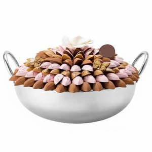 Bol à chocolat décoratif de luxe pour la maison, de qualité supérieure, en métal martelé doré, plat de service pour confiseries, idéal pour les événements. - Product Image 3