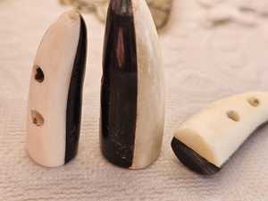 Horn <b>Toggle</b> Eco-Friendly Handmade Animal Style High Quality Buffalo Horn <b>Toggle</b> <b>Buttons</b> Polished Natural <b>Toggles</b> - Product Image 4