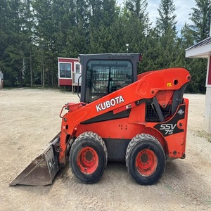 Chargeuse compacte Kubota SSV75 de qualité professionnelle et puissante pour l'aménagement paysager, l'agriculture et la construction - Product Image 4
