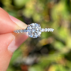 Bague de fiançailles et de mariage en or jaune 14 carats avec diamant de laboratoire rond de 2,17 carats, cadeau de fête, bijoux - Product Image 1