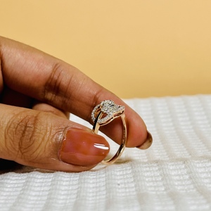 Bague de fiançailles classique pour femme en or rose 14 carats avec diamants naturels taille brillant couleur H blanc - Product Image 5