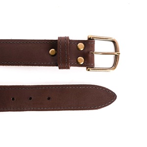 Cinturón Casual de Cuero Marrón para Hombre, Hecho a Mano con Costuras Duraderas y Hebilla de Aleación, Precio de Mayorista - Product Image 5