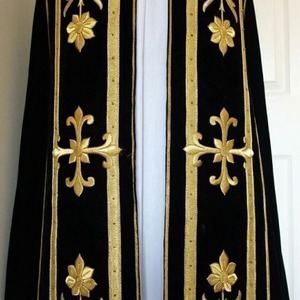Capa de terciopelo negro de primera calidad, bordada con flecos dorados, para uso en iglesias, estilo unisex, diseño personalizado - Product Image 6