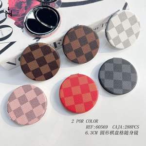 Specchio tascabile a scacchiera da 6,3 cm, rotondo, compatto, con custodia, per donna, da viaggio - Product Image 3