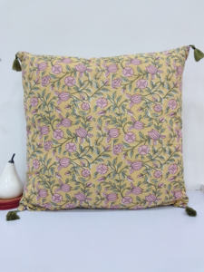 Mini Lotus Yellow 100% Funda de almohada de algodón Cojín estampado delantero y trasero para uso doméstico o hotelero - Product Image 2