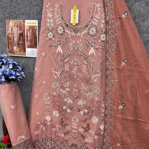 Tissu doux et lisse à bon prix Broderie lourde Miroir Travail Designer Salwar Kameez Pour Fête & Mariage Spécial De Surat - Product Image 1