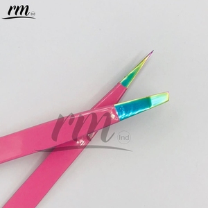 Pinzas inclinadas de acero inoxidable de colores surtidos RMI Wholesale, juego de 4 piezas con punta de plasma múltiple y pinzas para cejas con recubrimiento en polvo rosa - Product Image 3