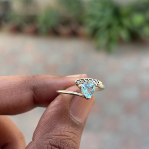 Anillo de Topacio Azul con Corte Trillón, Plata de Ley 925, Hecho a Mano, Clásico, de Lujo, con Piedra Preciosa para Mujer, para Compromiso, Boda, Fiesta - Product Image 1